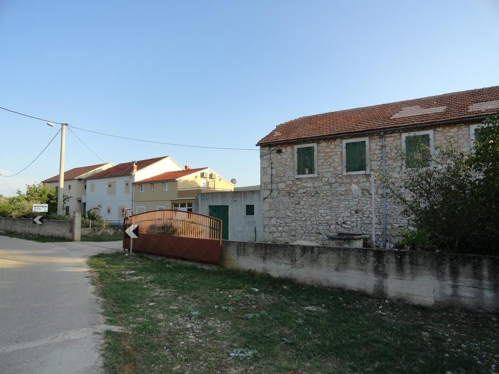 Apartments Brkic Lozovac Exterior foto